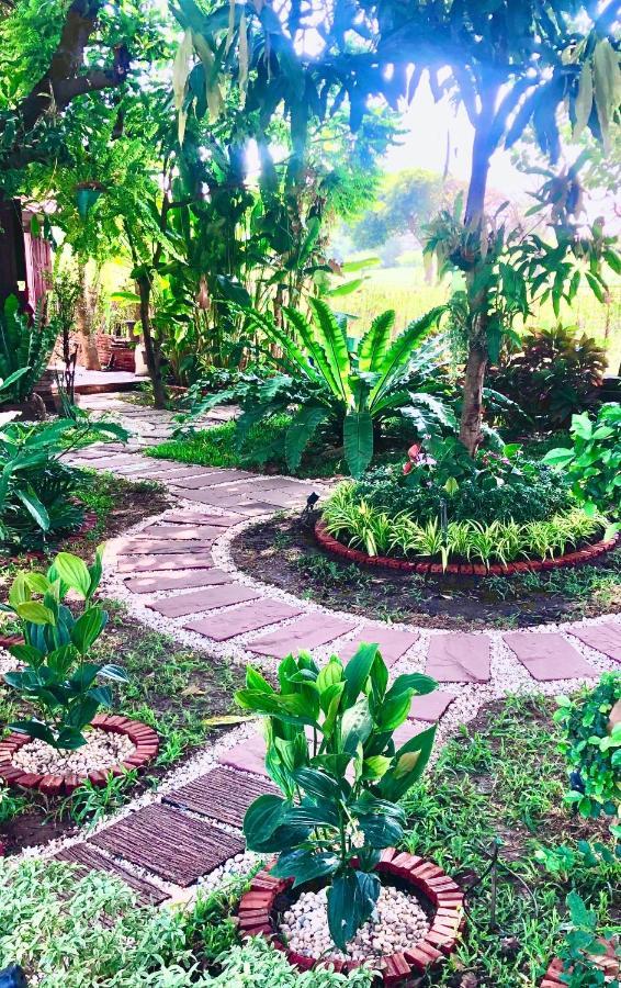 Baan Lhang Wangh บ้านหลังวัง Phitsanulok Ngoại thất bức ảnh