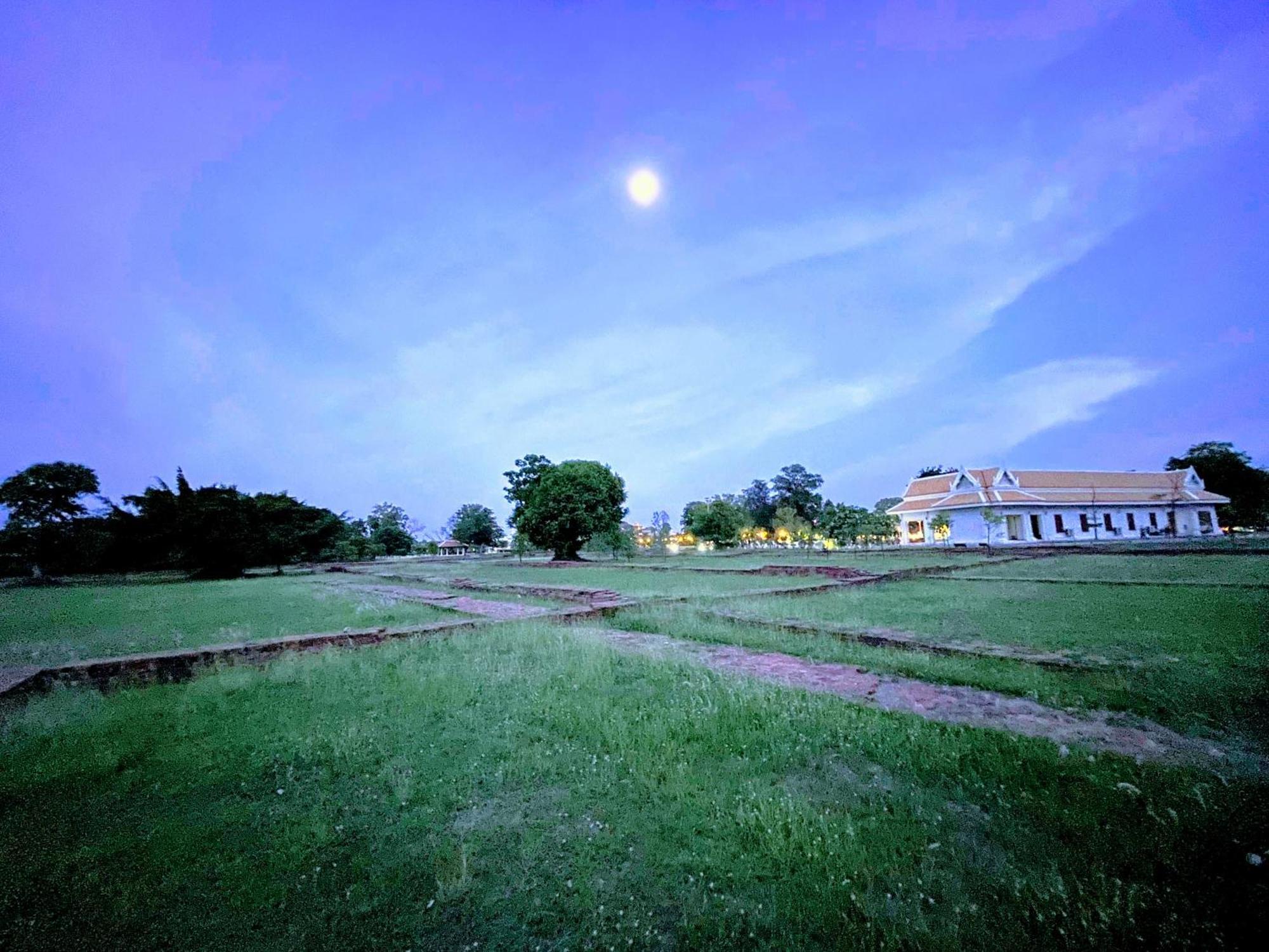 Baan Lhang Wangh บ้านหลังวัง Phitsanulok Ngoại thất bức ảnh