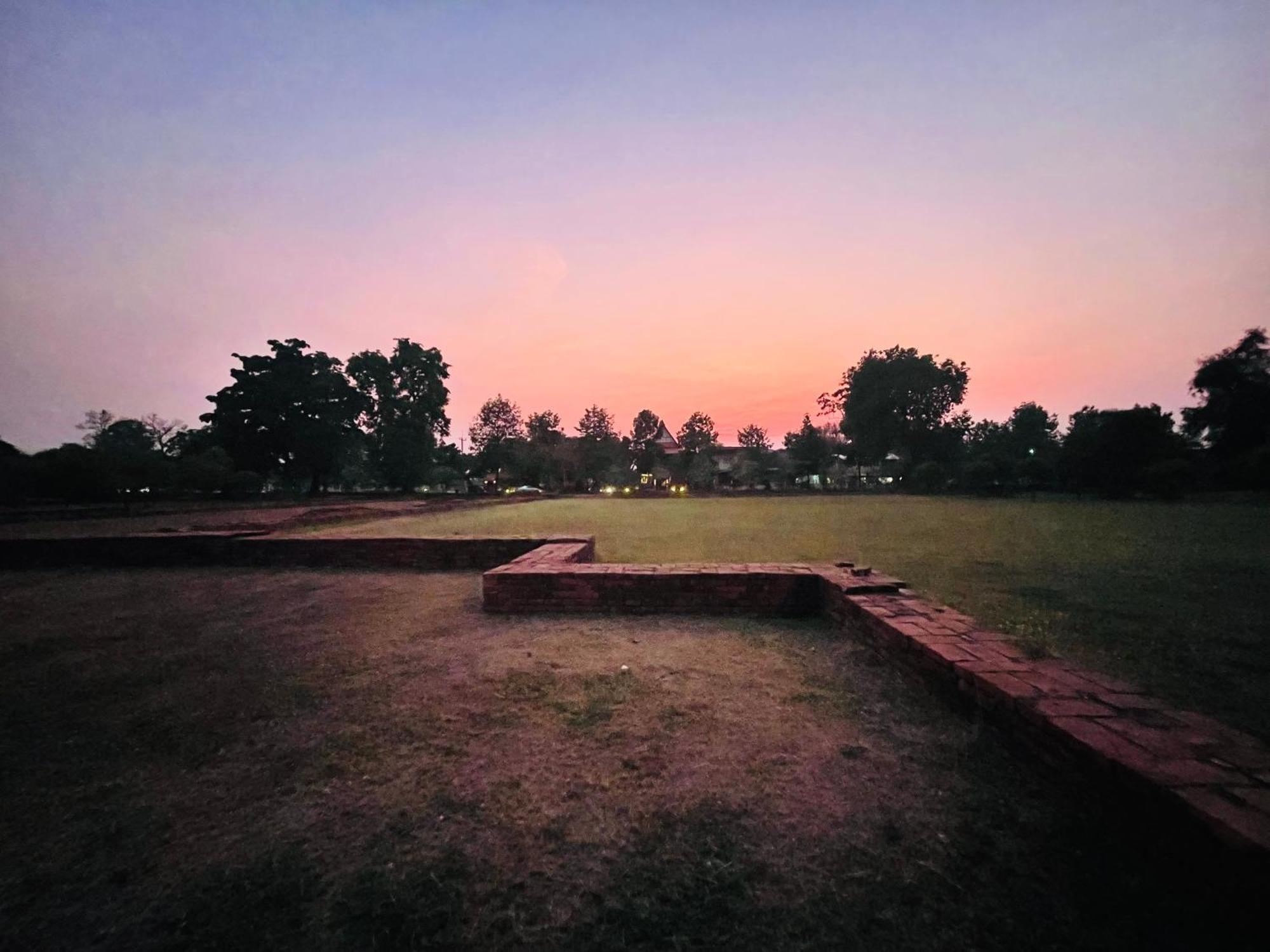 Baan Lhang Wangh บ้านหลังวัง Phitsanulok Ngoại thất bức ảnh
